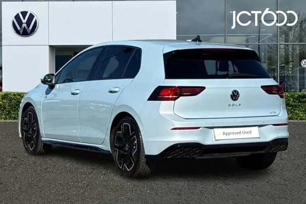 Used VW Golf VIII 150 HP (110 kW) 2026