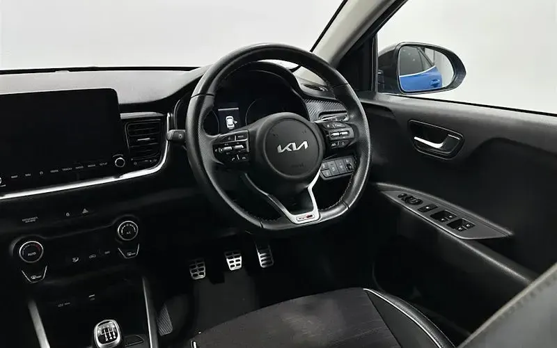 Used Kia Stonic GT-Line 120 HP (88 kW) 2022 Blue SUV