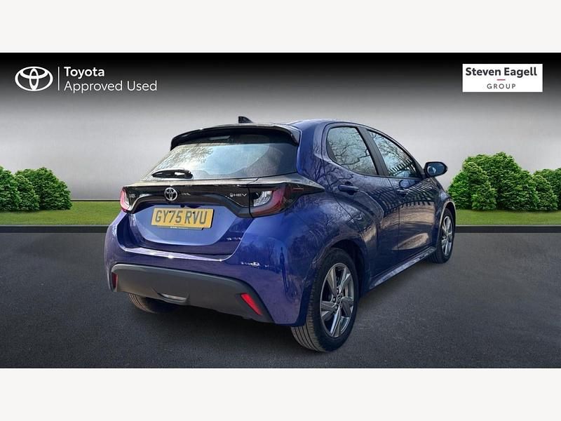 New Toyota Yaris Hybrid 2025 Blue Hatchback
