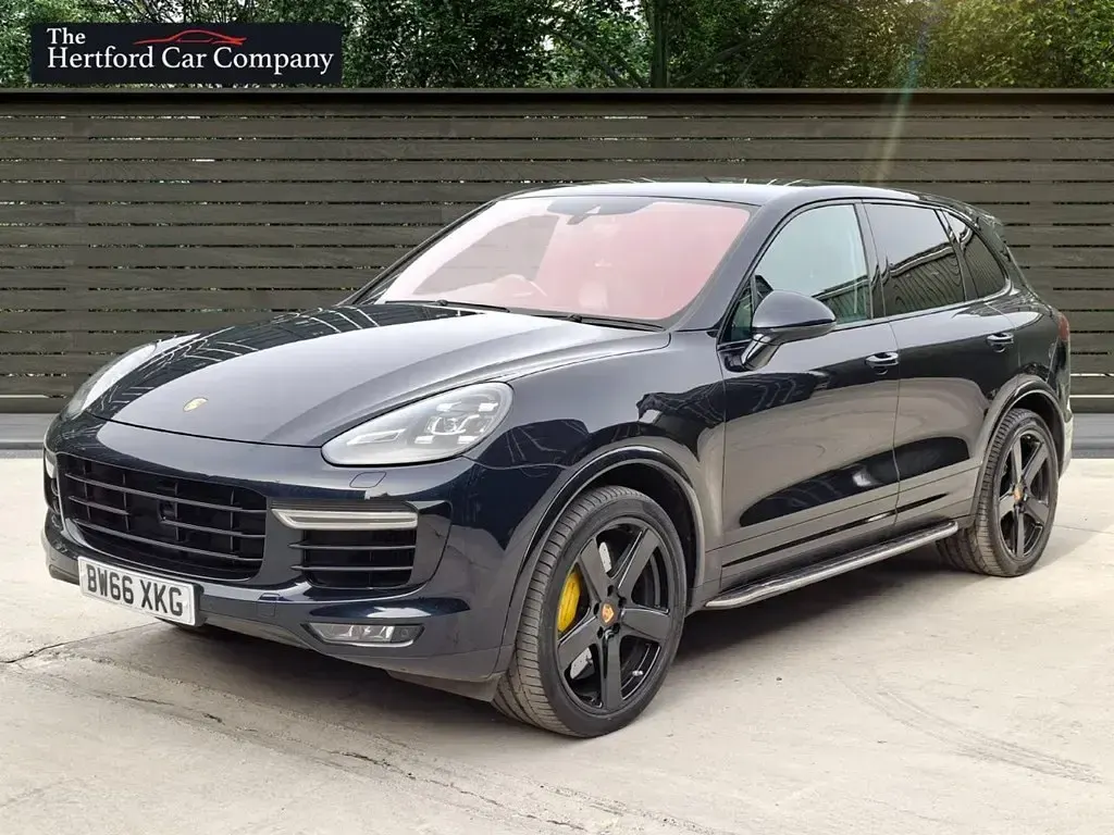 Usado Porsche Cayenne Turbo S 570 HP (419 kW) 2017 Azul SUV