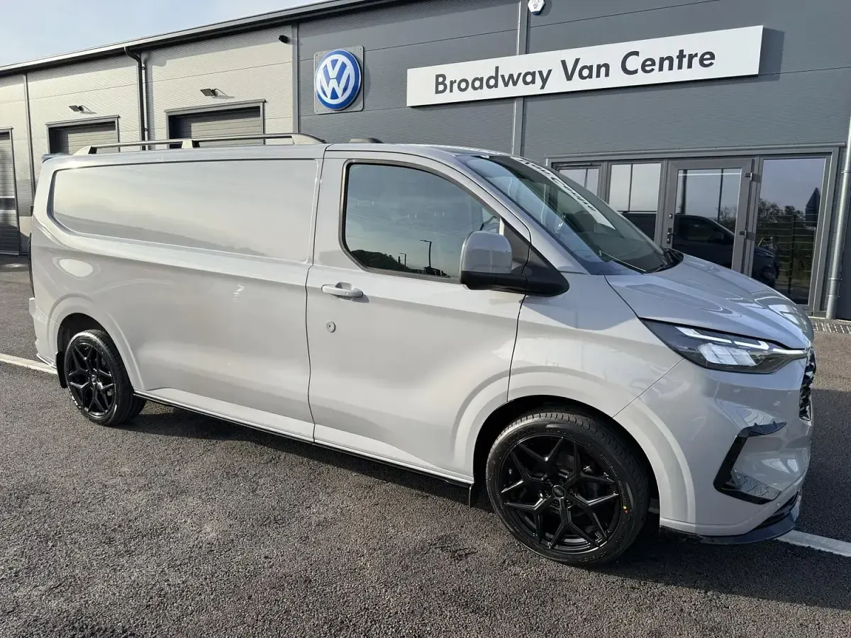 Used Ford Transit Custom Limited 136 HP (100 kW) 2024 Grey Van