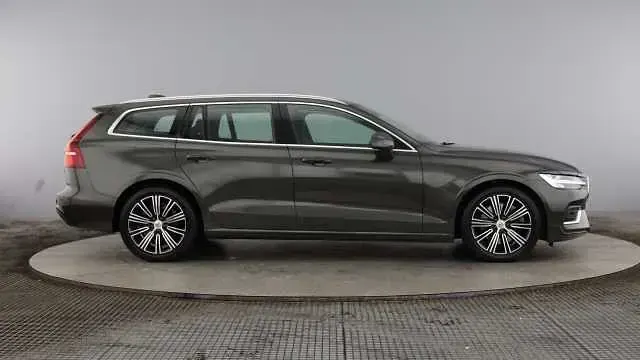 Used Volvo V60 Inscription 247 HP (181 kW) 2022 Estate