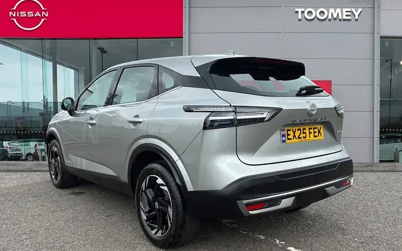 Used Nissan Qashqai Acenta Premium 190 HP (139 kW) 2025 Silver SUV