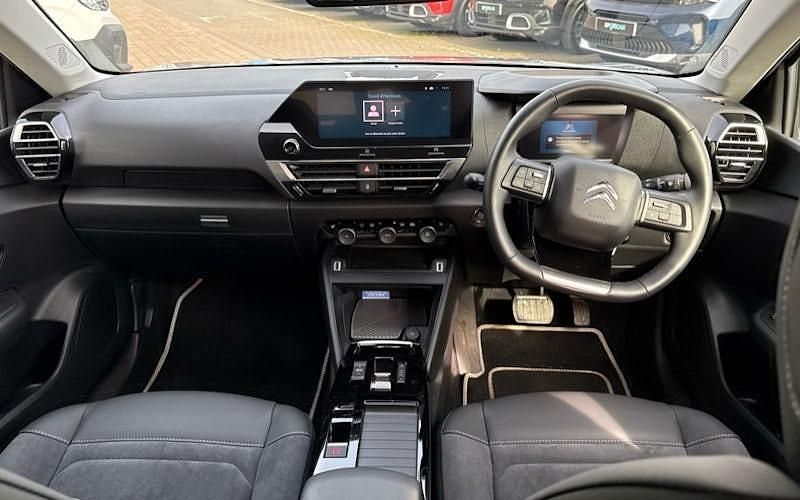 Used Citroën e-C4 100 kW (136 HP) 2024 Hatchback