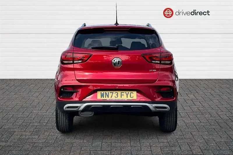 Używany MG ZS Exclusive 111 KM (81 kW) 2023 Czerwony SUV
