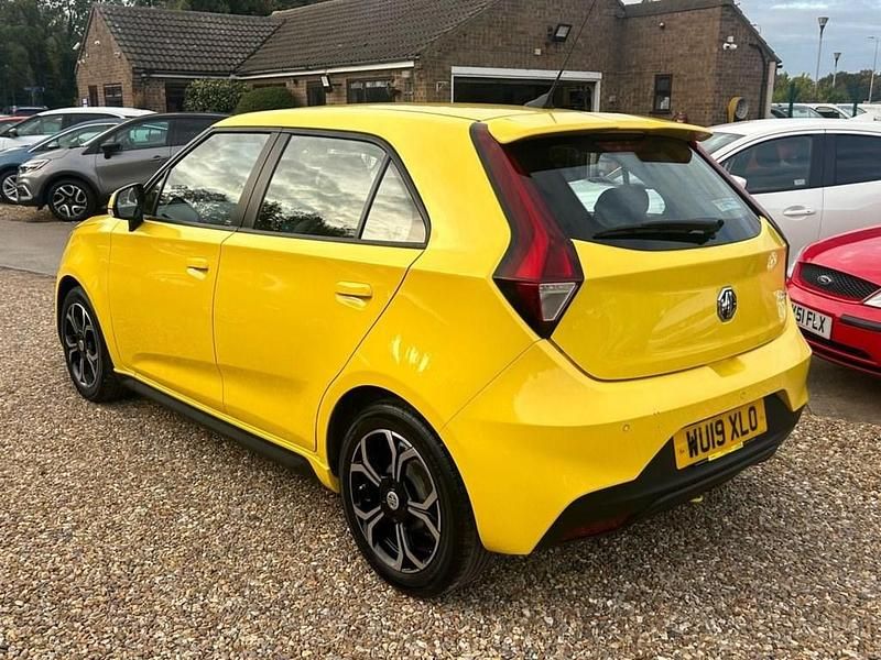 Used MG MG3 Exclusive 106 HP (77 kW) 2019 Yellow Hatchback