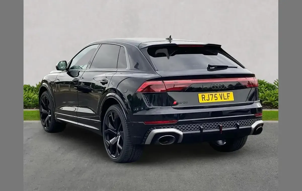 Używany Audi RS Q8 Performance 640 KM (470 kW) 2025 Czarny SUV