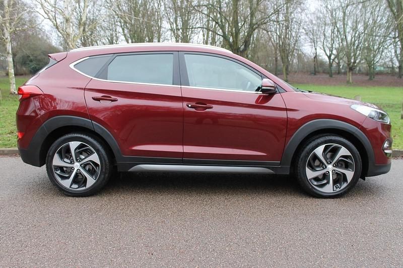 Used Hyundai Tucson Premium 2016 Red SUV