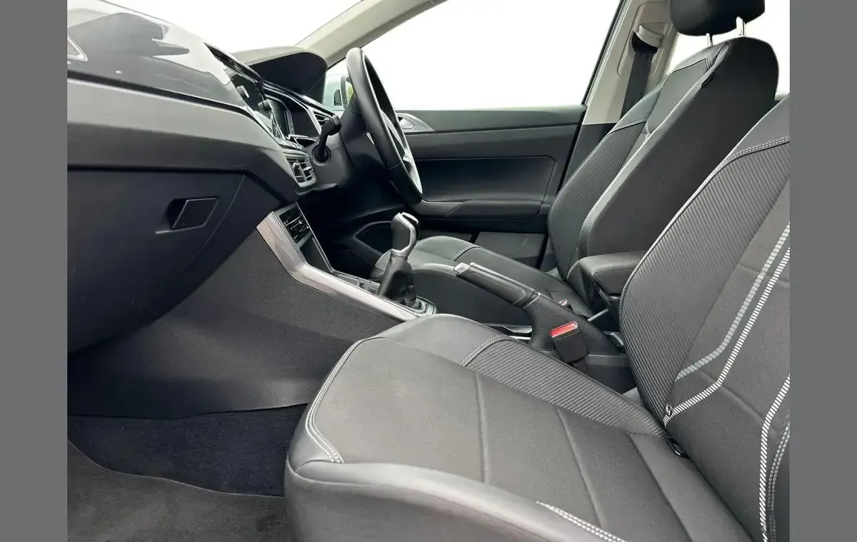 Used VW Taigo Style 110 HP (80 kW) 2024 Silver SUV