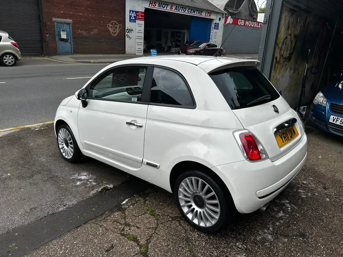 Used Fiat 500 S 69 HP (50 kW) 2010 White Hatchback