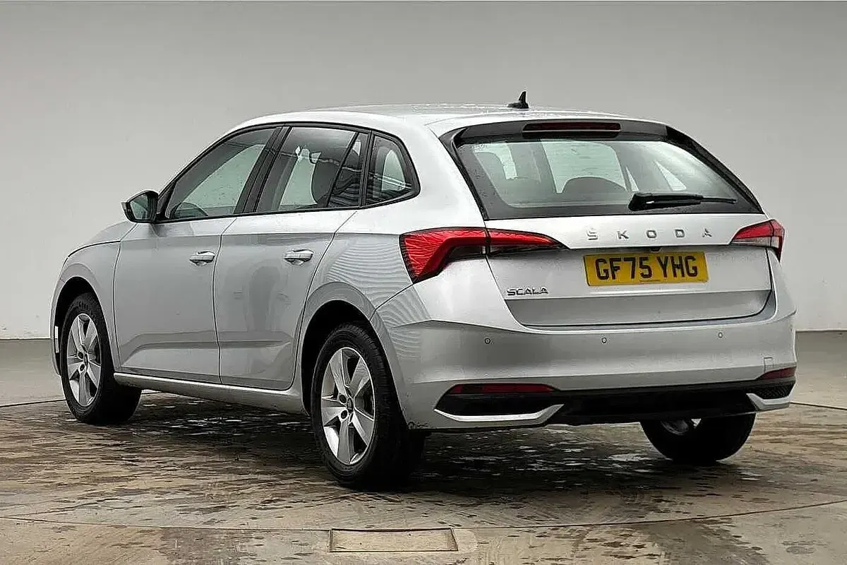 Used Skoda Scala SE 113 HP (83 kW) 2025 Brilliant silver metallic Hatchback
