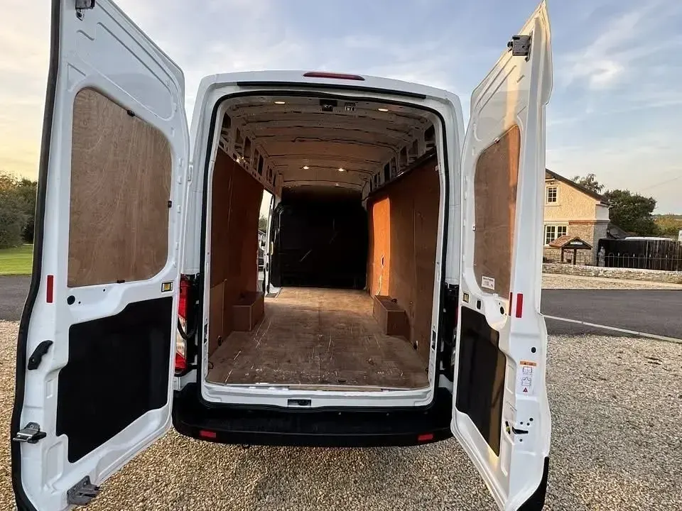 Usado Ford Transit Trend 130 HP (95 kW) 2021 Branco Van