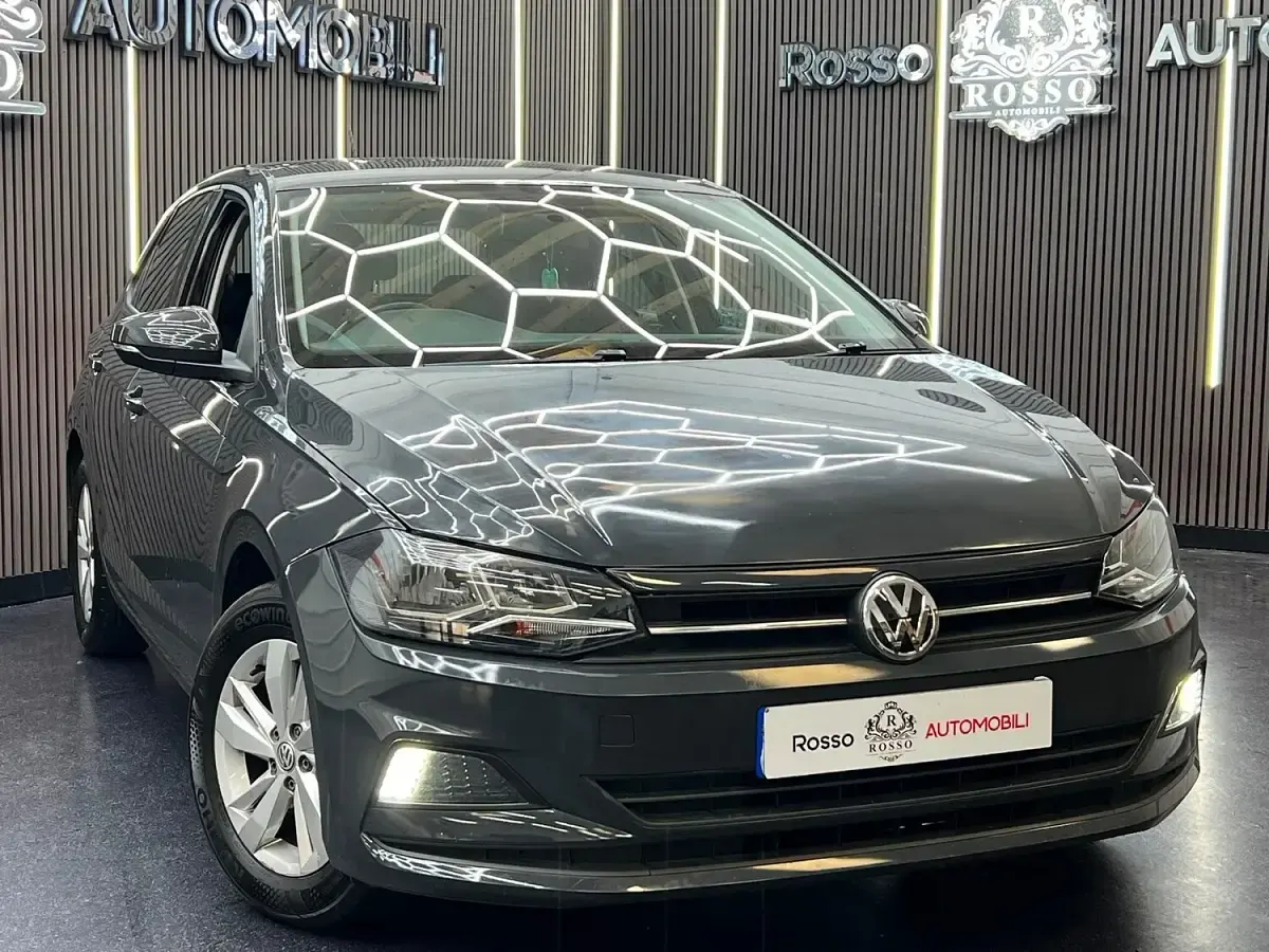 Used VW Polo SE 95 HP (69 kW) 2018 Grey Hatchback