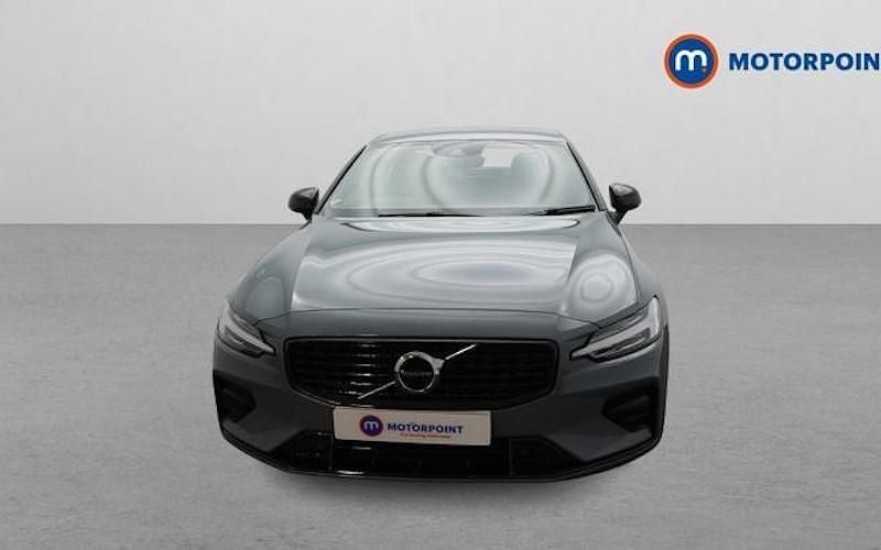 Usado Volvo S60 R-Design 250 CV (183 kW) 2021 Gris Berlina