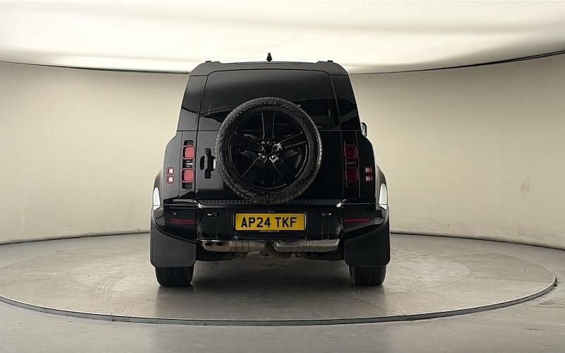 Used Land Rover Defender HSE Dynamic 300 HP (220 kW) 2024 Santorini black SUV