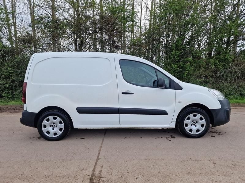 Second-hand Peugeot Partner 75 CP (55 kW) 2018 Alb