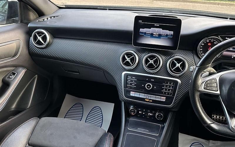 Used Mercedes A180 AMG Line Premium 109 HP (80 kW) 2018 Blue Hatchback