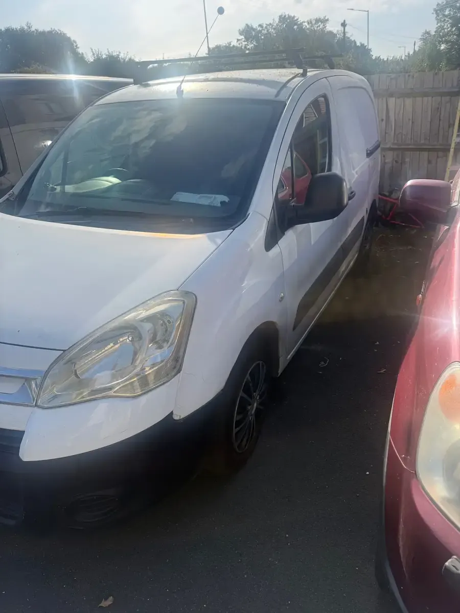 Used Citroën Berlingo 75 HP (55 kW) 2009 White MPV