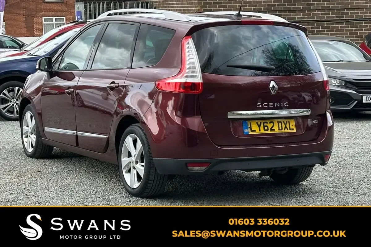 Używany Renault Grand Scénic III Dynamique 2013 Czerwony Minivan