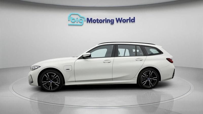 Used BMW 330e M Sport 288 HP (211 kW) 2022 White Estate