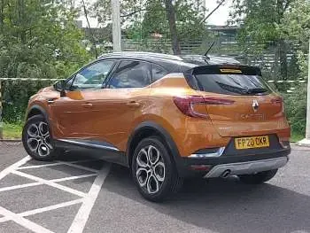 Used Renault Captur Bose Edition 130 HP (95 kW) 2020 Orange/black SUV
