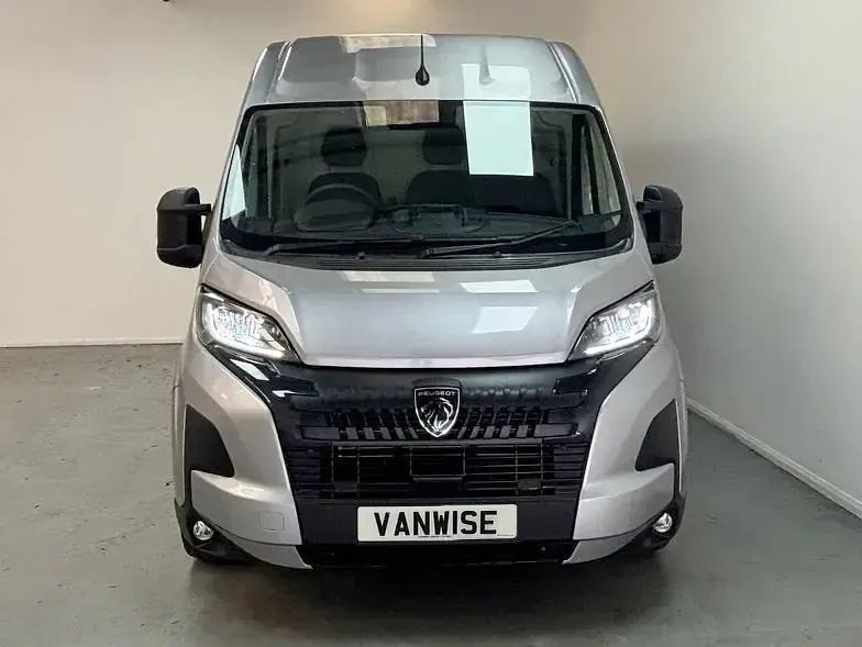 New Peugeot Boxer 140 HP (102 kW) 2025 Van