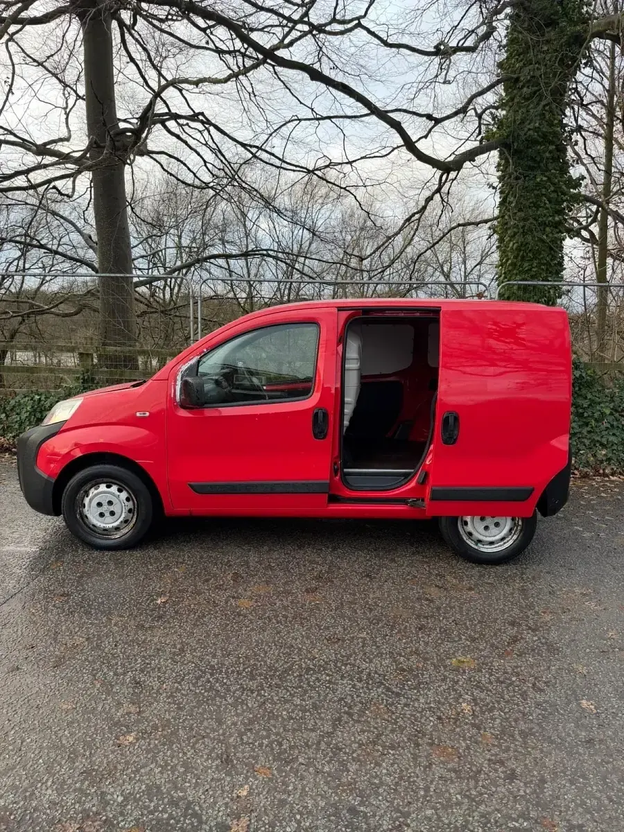 Gebraucht Peugeot Bipper S 2011 Rot Van / Kleinbus