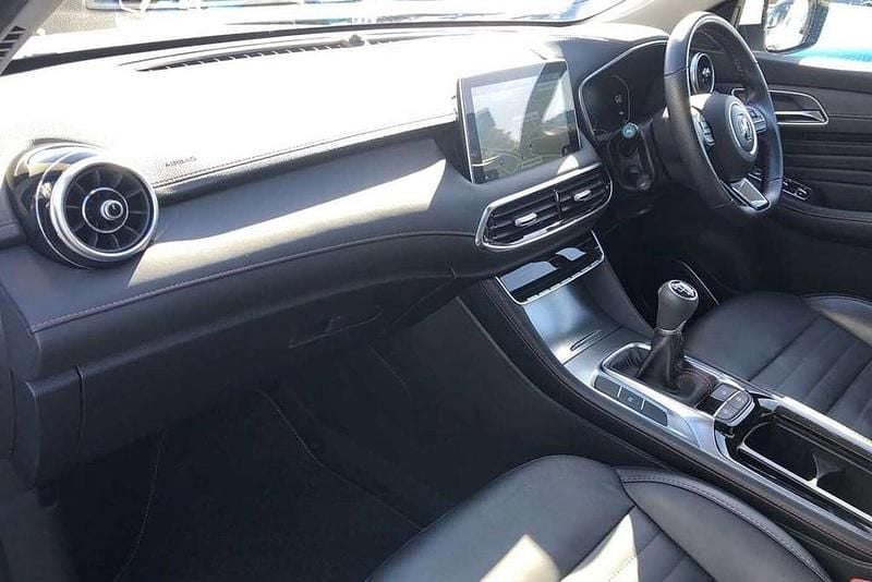 Used MG HS Exclusive 162 HP (119 kW) 2023 White SUV