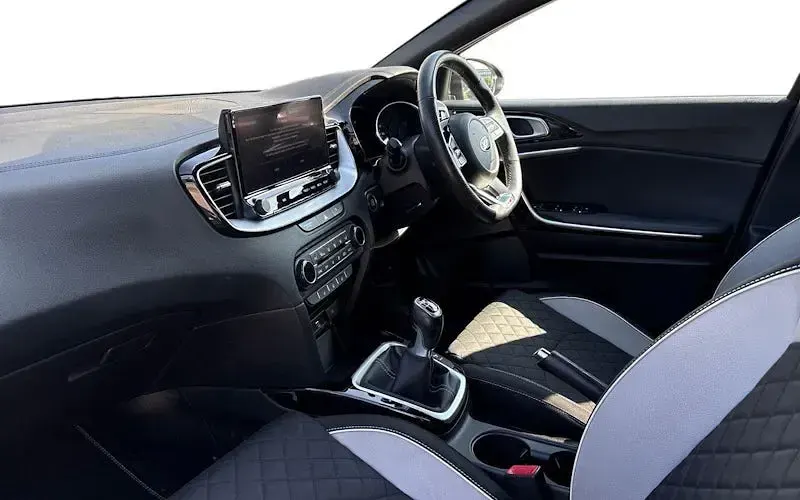 Używany Kia Ceed GT-Line 160 KM (117 kW) 2023 Hatchback