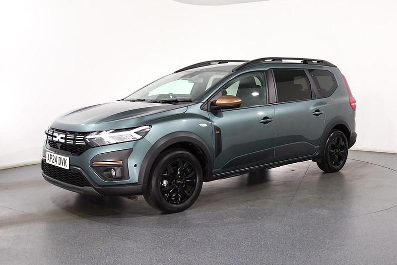 Used Dacia Jogger Extreme 141 HP (103 kW) 2024 Green MPV