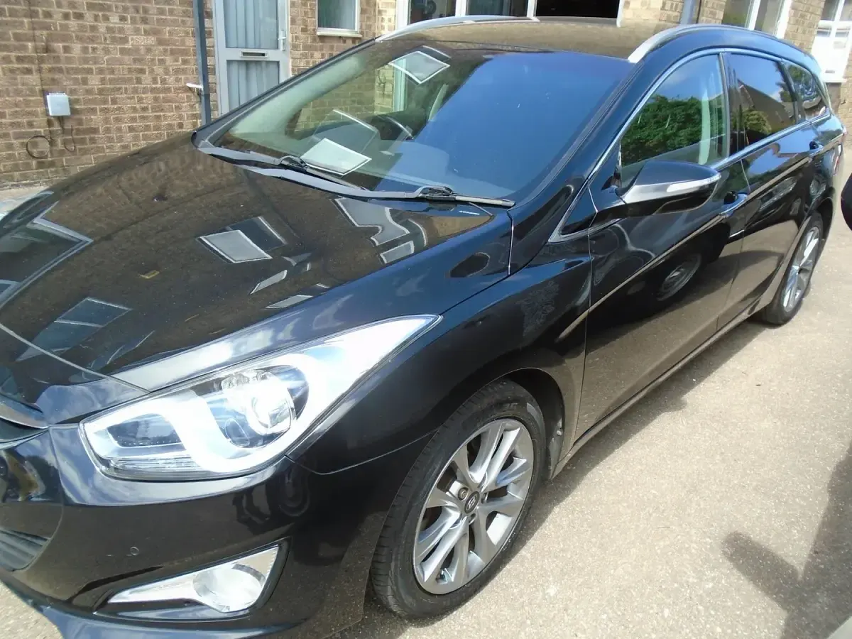 Used Hyundai i40 Style 136 HP (100 kW) 2014 Black Estate