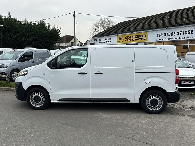 Używany Citroën Dispatch 120 KM (88 kW) 2021 Biały Minivan