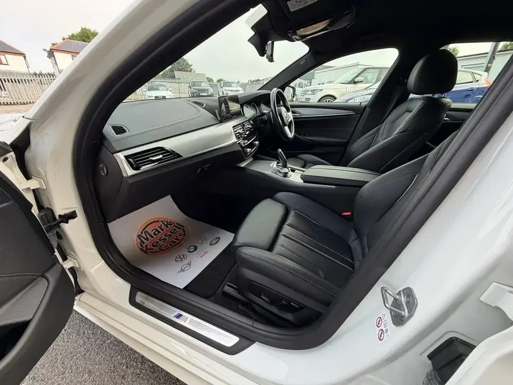 Used BMW 520 M Sport 190 HP (139 kW) 2018 White Estate