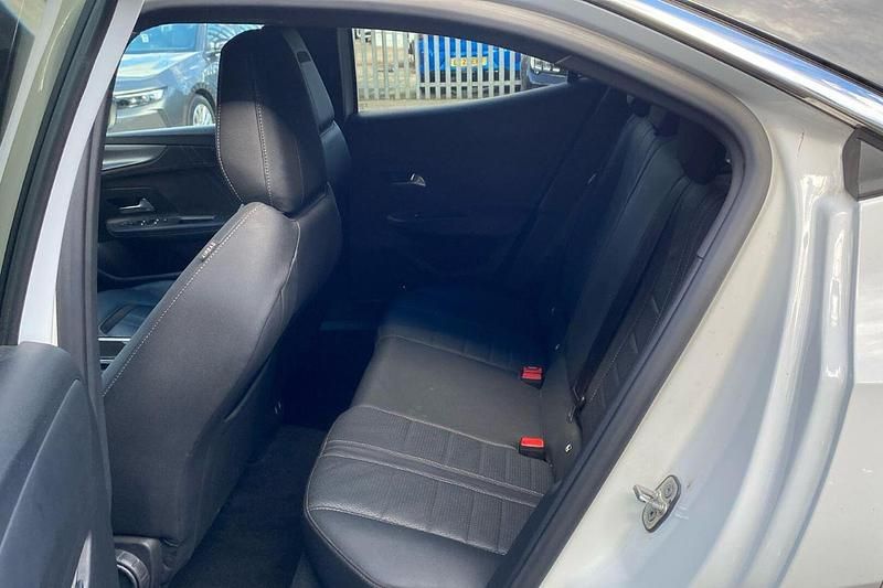 White Used 2022 Vauxhall Mokka Ultimate SUV | £17,195 (Fair price) - Image 1/3