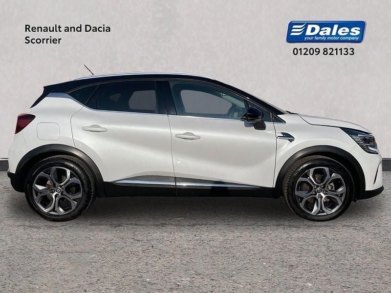 Used Renault Captur SE 143 HP (105 kW) 2022 White/black SUV