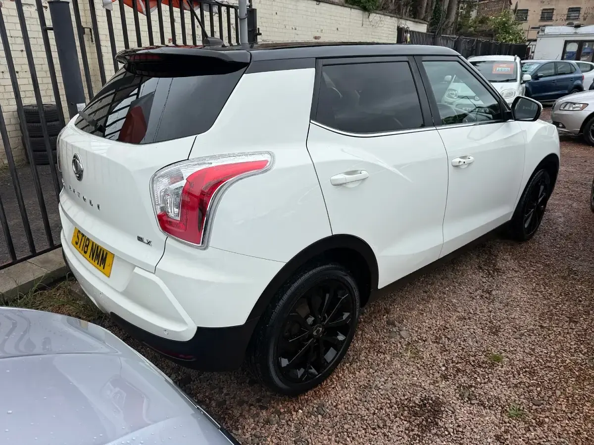 Used SsangYong Tivoli 115 HP (84 kW) 2018 White SUV
