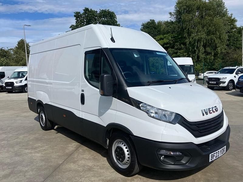 White Used 2023 Iveco Daily Van | £20,995 (A bit pricey) - Image 1/4