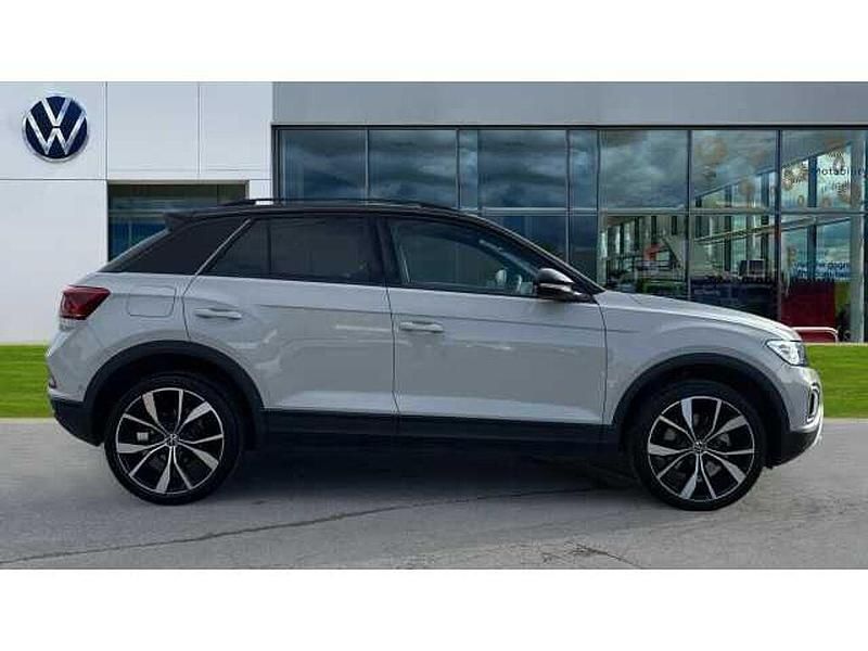 Used VW T-Roc Design 150 HP (110 kW) 2025 Ascot grey black SUV