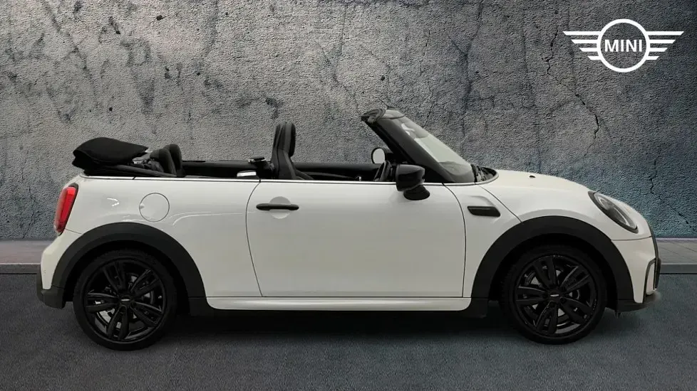 Used Mini Cooper Cabriolet Sport 134 HP (98 kW) 2023 White Cabriolet