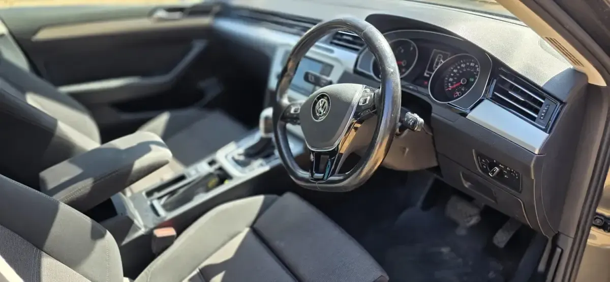 Used VW Passat Business 147 HP (108 kW) 2016 Grey Sedan