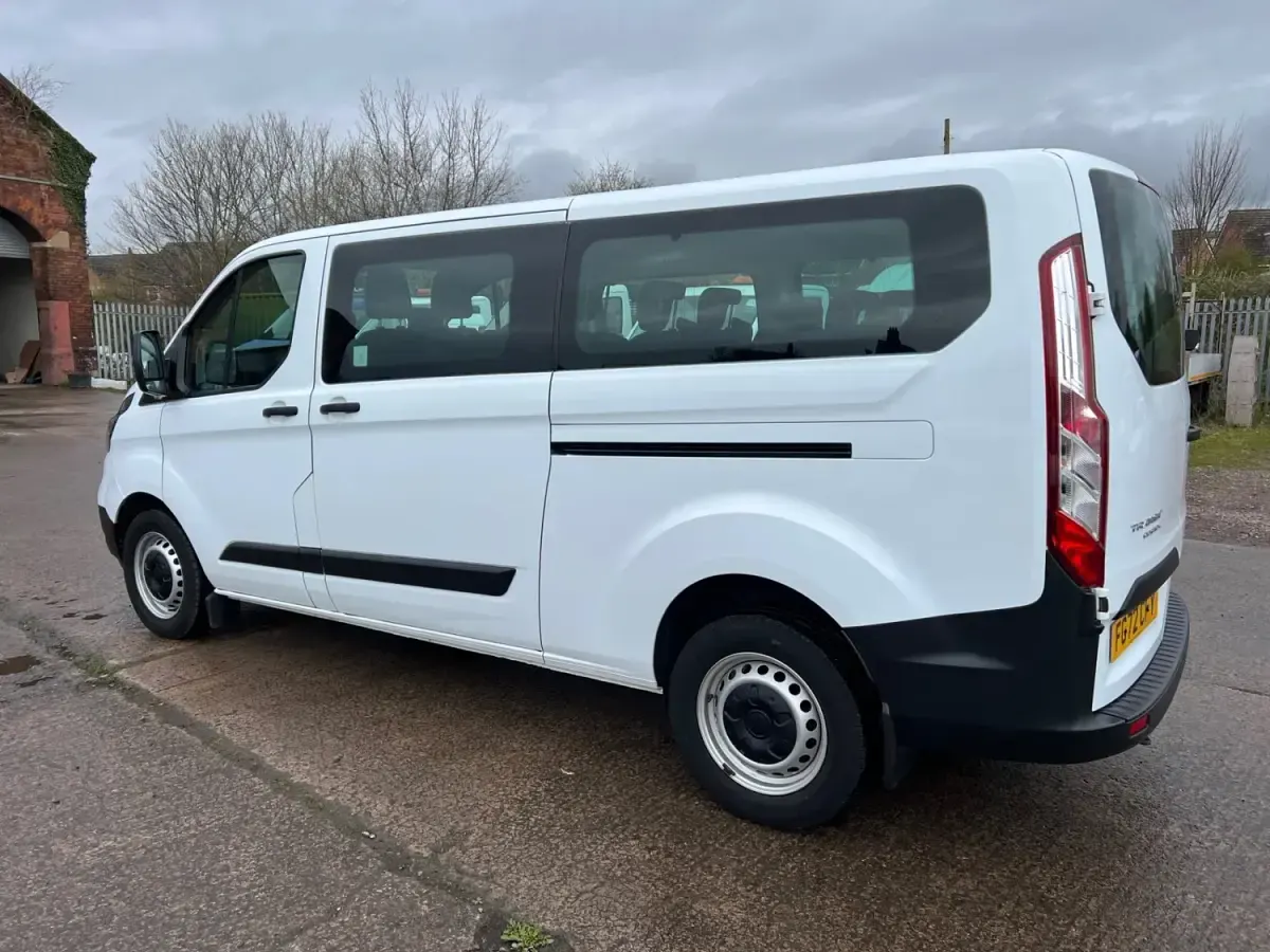 Käytetty Ford Transit Custom 130 HP (95 kW) 2022 Valkoinen Farmari