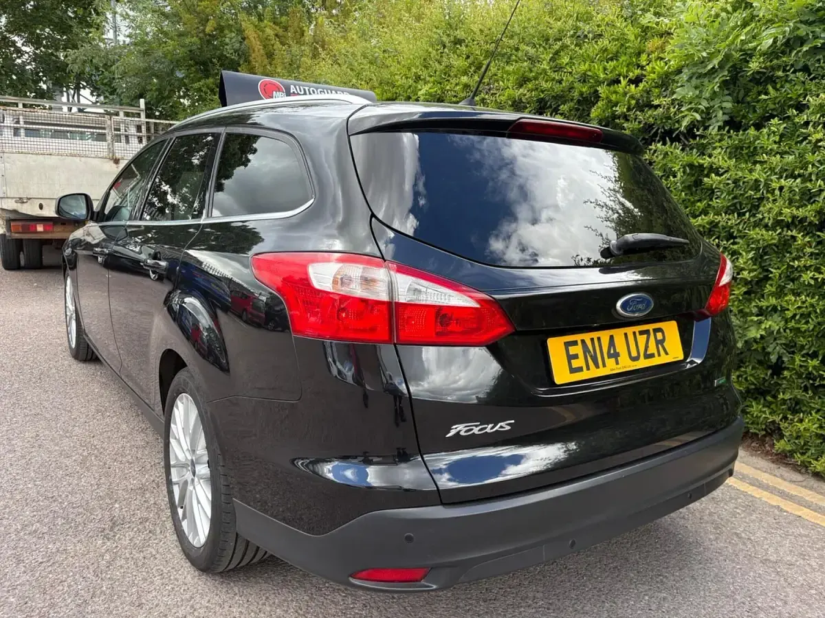 Used Ford Focus Zetec 2014 Black Estate