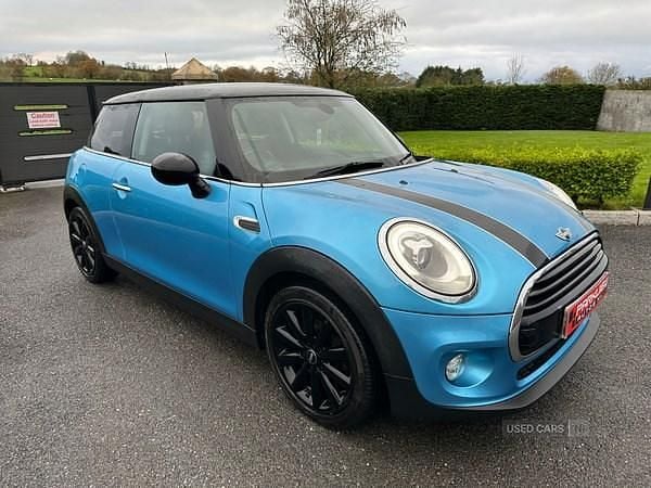 Blue Used 2016 Mini Cooper D Hatch Hatchback | £5,595 (Fair price) - Image 1/4