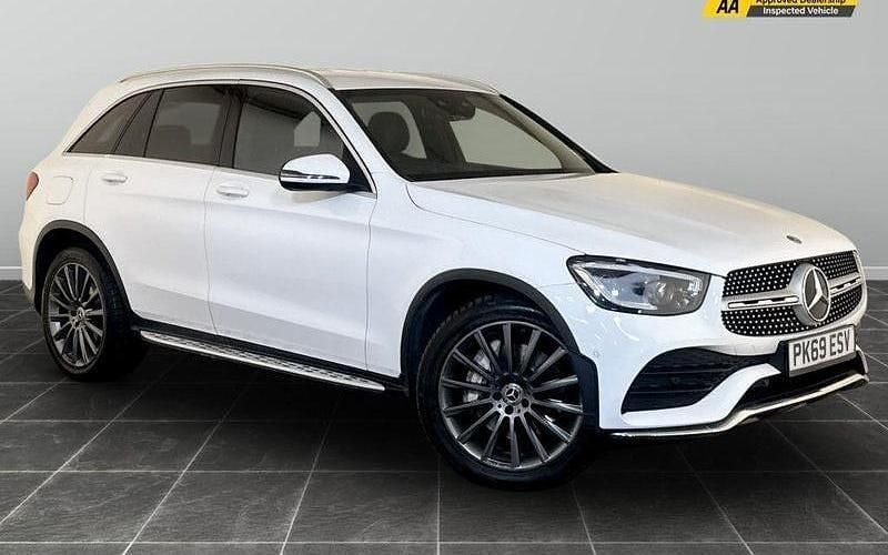Used 2022 Mercedes GLC220 AMG Line Premium Estate | £21,695 (Good price) - Image 1/2