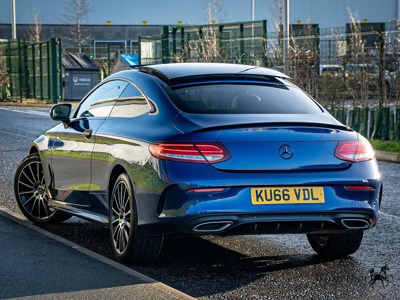 Used Mercedes C250 AMG Line Premium 204 HP (150 kW) 2016 Blue Coupe