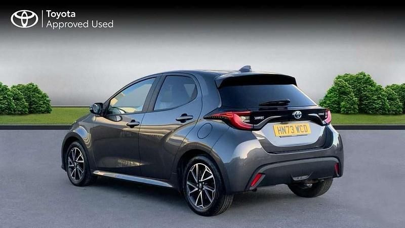 Used Toyota Yaris Hybrid Design 116 HP (85 kW) 2023 Decuma grey Hatchback