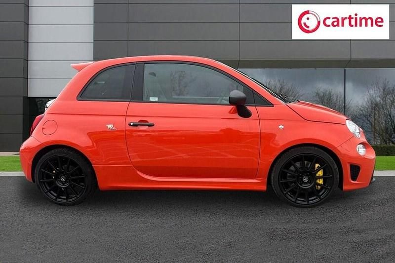 Used Abarth 695 180 HP (132 kW) 2023 Orange Hatchback