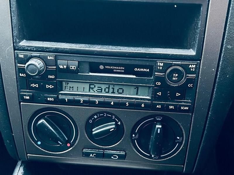 Used VW Bora SE 115 HP (84 kW) 2000 Red Sedan