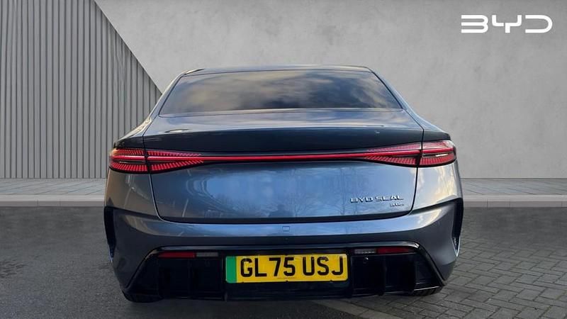 Used BYD Seal 389 kW (530 HP) 2025 Metallic  atlantis grey