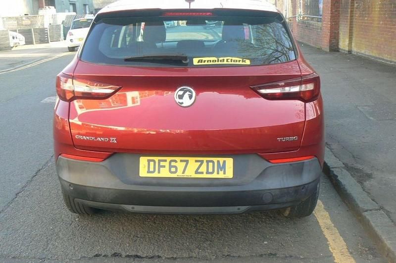 Second-hand Vauxhall Grandland X S 130 CP (95 kW) 2018 Roșu SUV